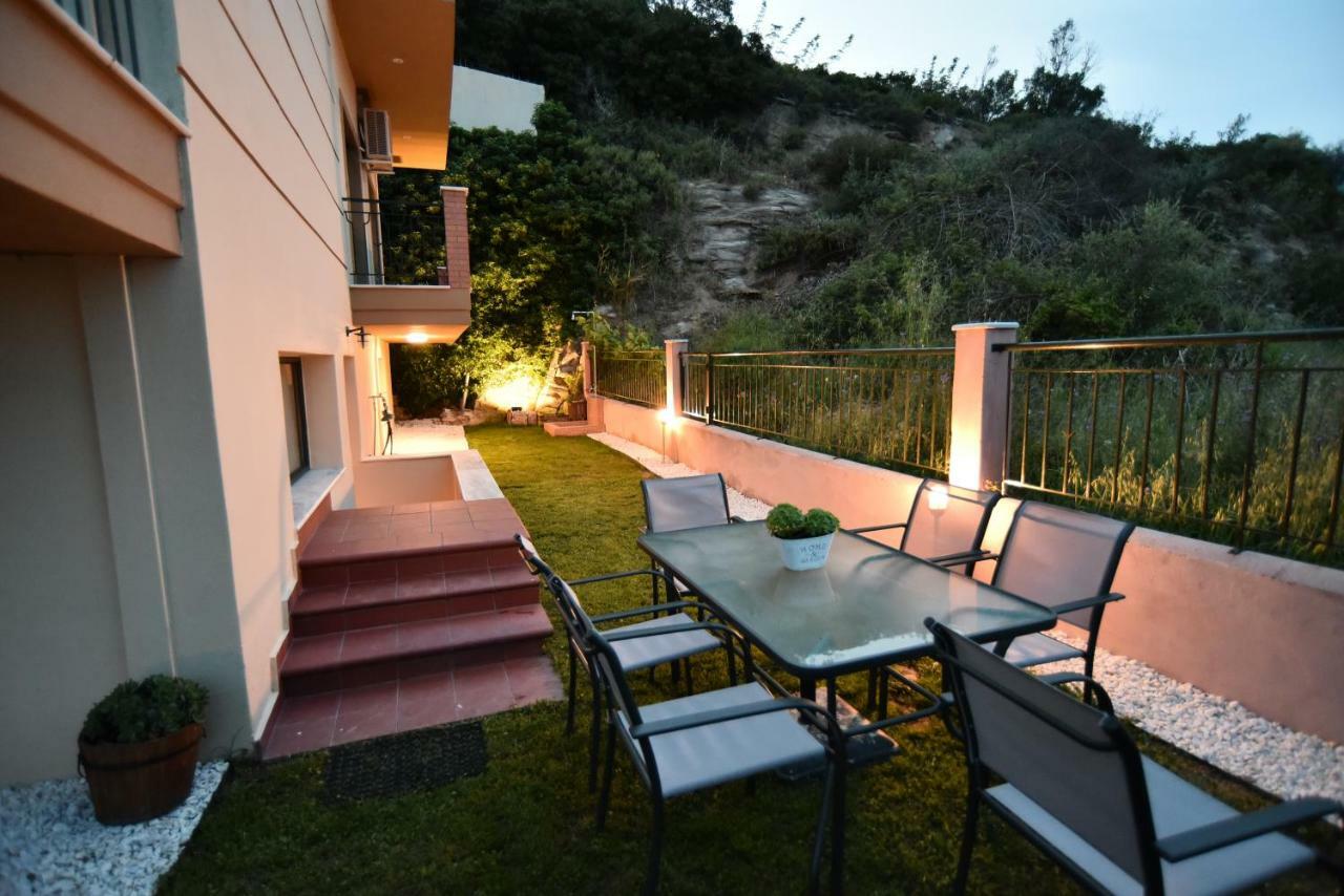 Searockhouse Villa Palaiontsiflikion Exterior photo